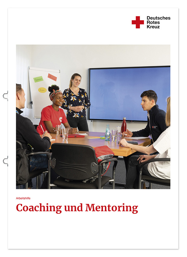 Titelseite DRK-Heft Arbeitshilfe Coaching und Mentoring